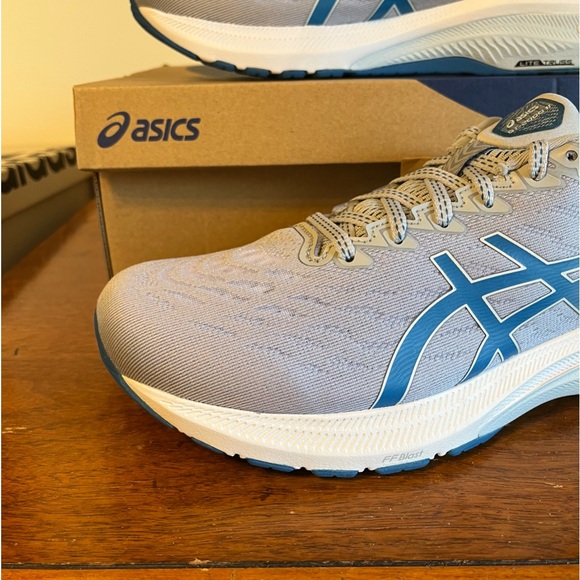 ASICS Women's GT-2000 11 Running Shoes - Picture 3 of 11